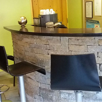 Le comptoir du salon de thé